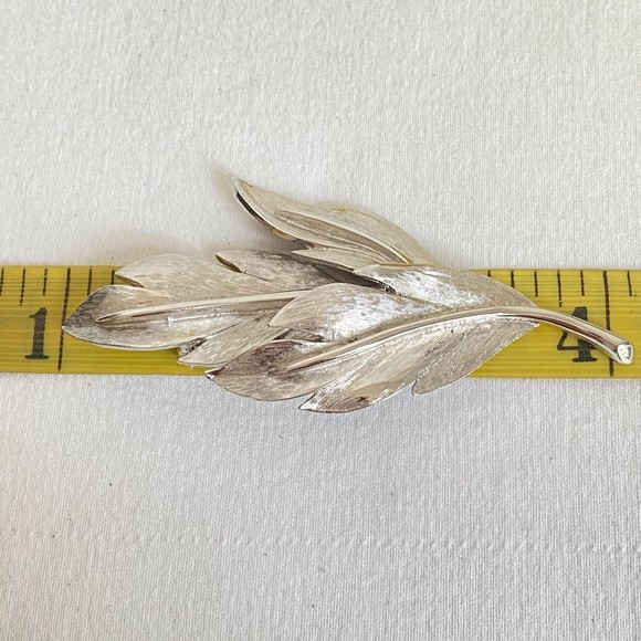 Pastelli Large Silver Tone Leaf Brooch - Picture 4 of 5
